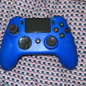 PS4 controller (Xbox layout)